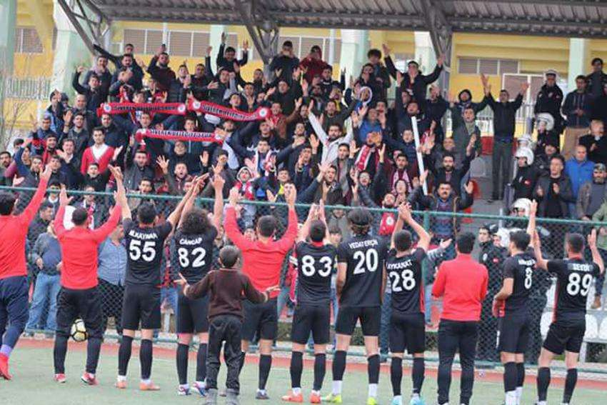 Siverek Belediyespor 4-1 kazanmasını bildi