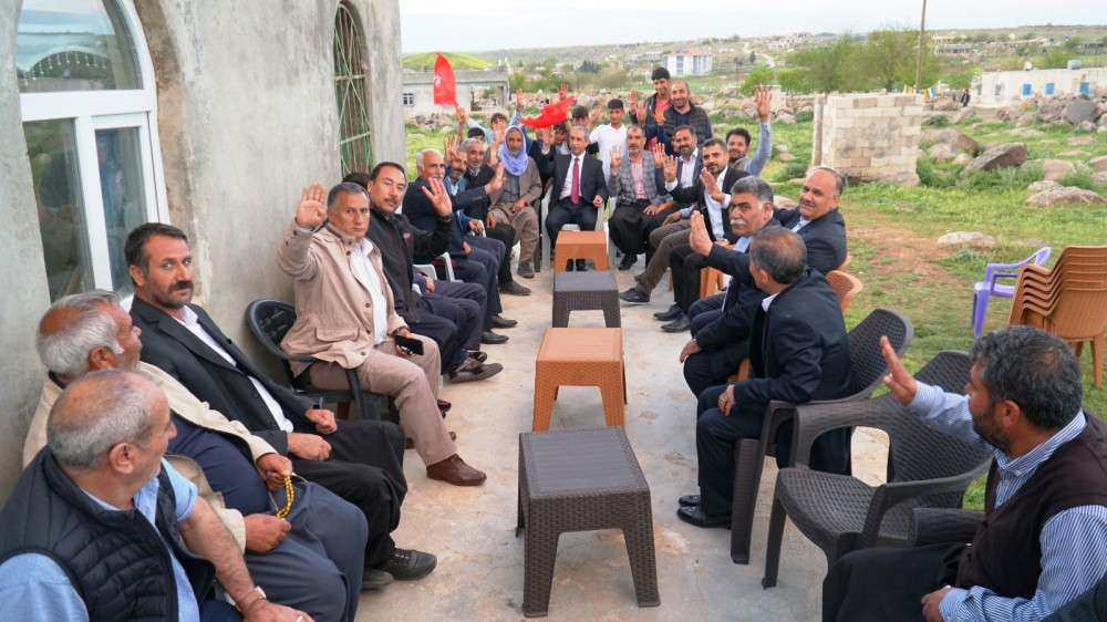 Ak Parti Adayı Dusak Çalışmalarına Büyük ilgi Görüyor